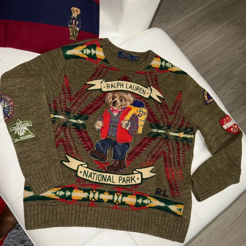 ((SOLD)) Ralph Lauren Men's Olive Sweater with Bear and National Park Design - Picture 1 of 3